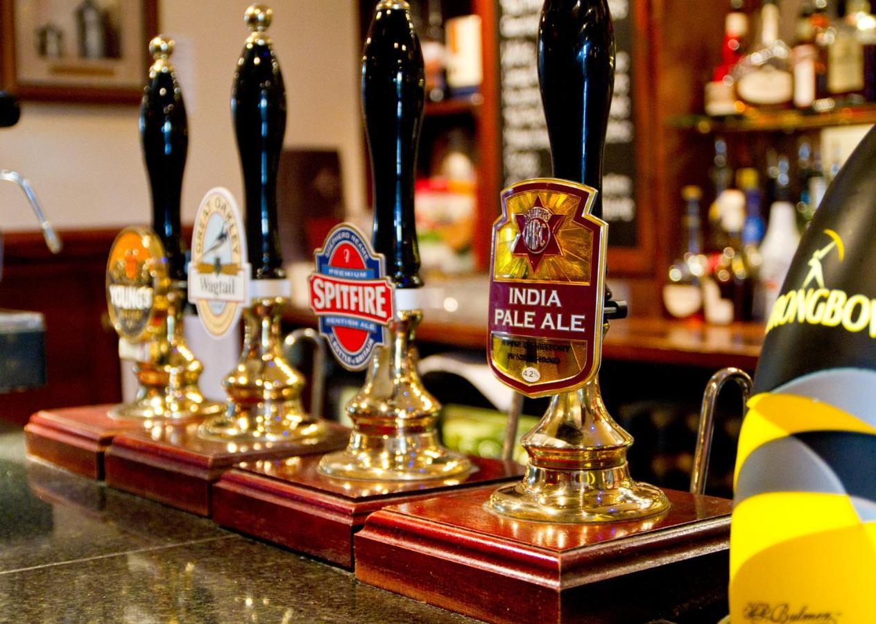 The Walnut Tree Inn Blisworth Dış mekan fotoğraf